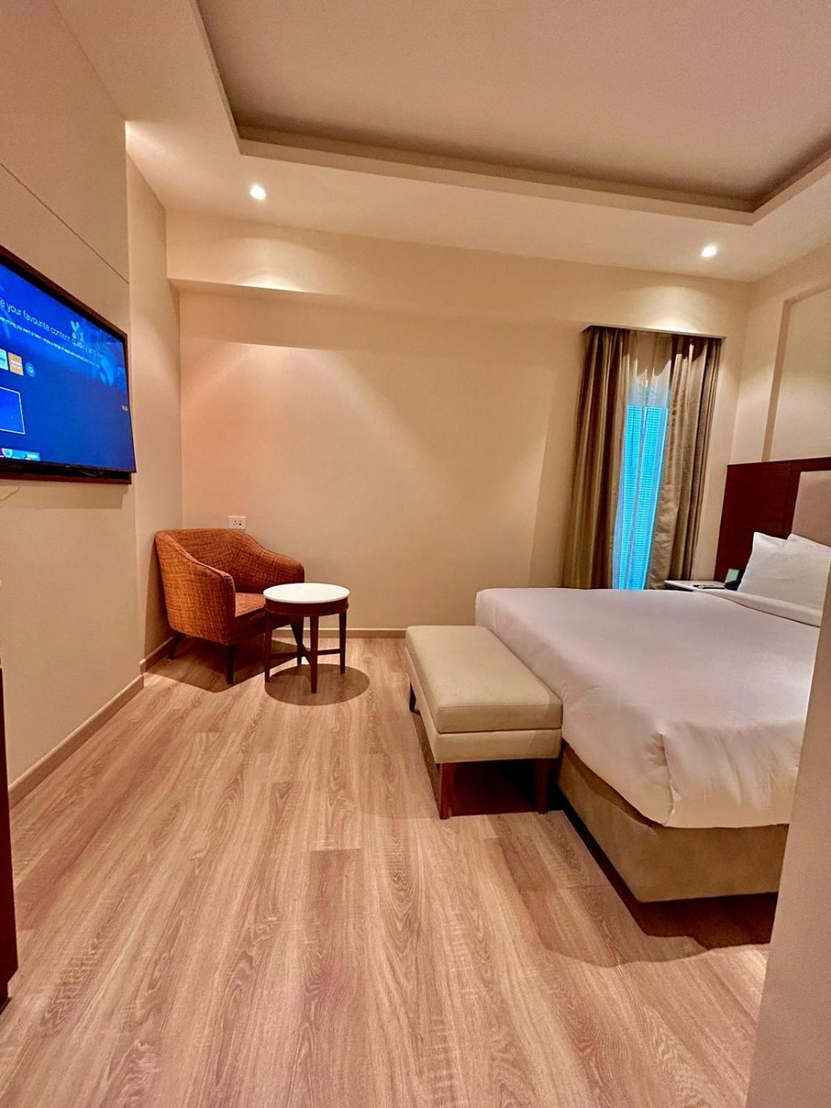 Best Western Plus Amritsar Hotel Exterior photo