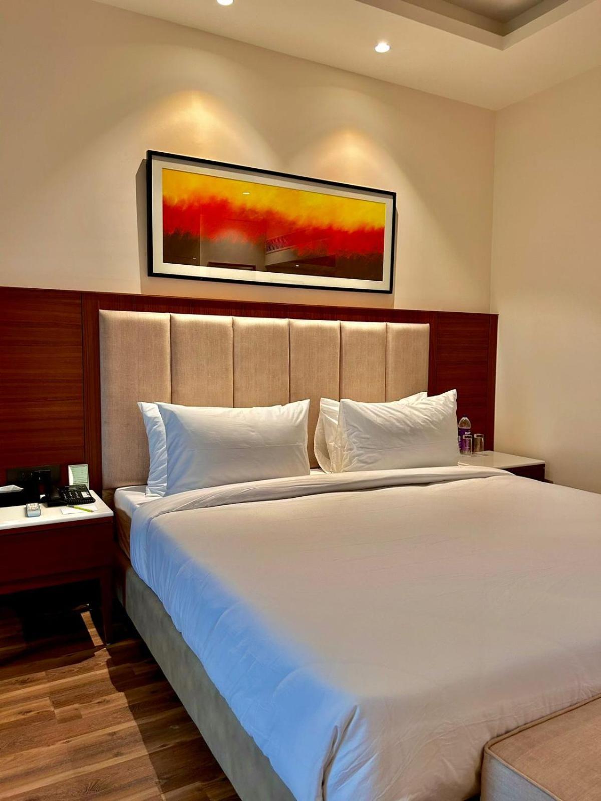 Best Western Plus Amritsar Hotel Exterior photo