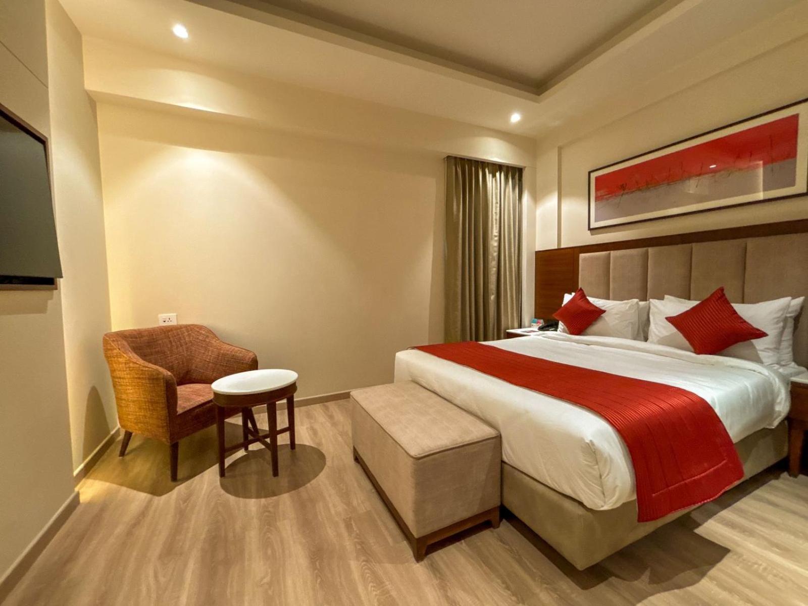 Best Western Plus Amritsar Hotel Exterior photo