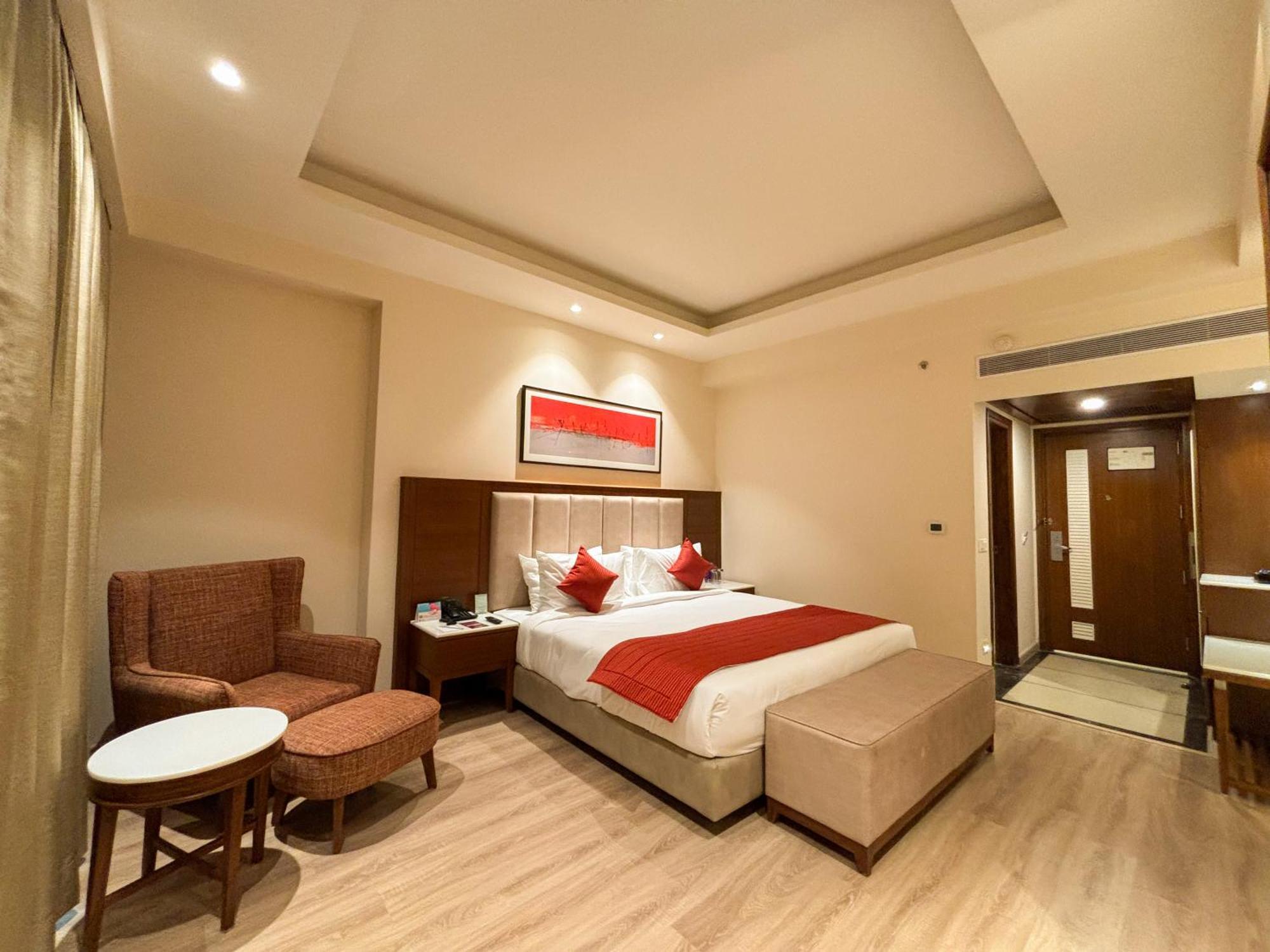 Best Western Plus Amritsar Hotel Exterior photo